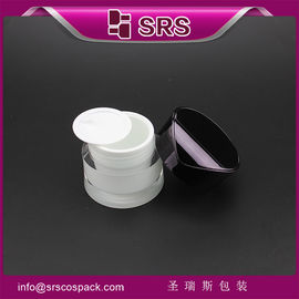 cosmetici di lusso e promozione crema vaso vuoto